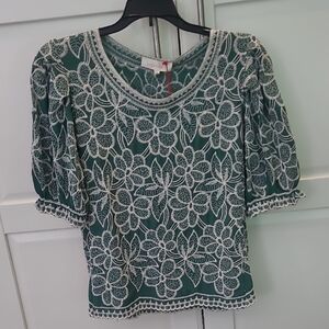 Solitaire Women Embroidered Green short sleeve blouse Size, small.NWT